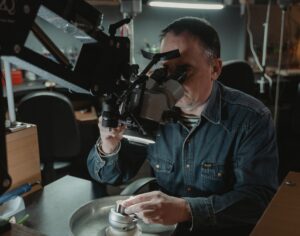 Quality inspection of jewelry using magnifying equipment
